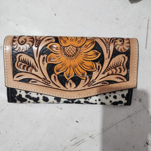 Portefeuille à rabat en peau de vache pour femmes sac à main en cuir repoussé à la main pochette carte étui de téléphone Western Sun fleur pochette pour femmes - Product Image 2