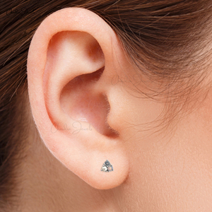 ต่างหูเงินแท้ 925 ประดับพลอยหลายชนิด 3 เม็ด ดีไซน์เรียบหรู เหมาะเป็นของขวัญวันครบรอบ ขายส่งเครื่องประดับ - Product Image 4