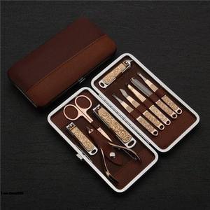 Juego de Manicura y Pedicura de Lujo 10 en 1, Herramientas de Acero Inoxidable con Caja y Bolsa con Cierre, Portátil para Uso en el Hogar, Salón o para Bebés - Product Image 4