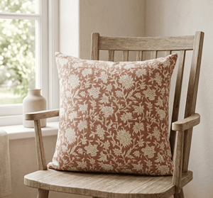Housse de coussin imprimée Cœurs Héritages, faite à la main, motif Jaipuri Block Print avec élégant design Cœur Buta pour canapé - Product Image 5