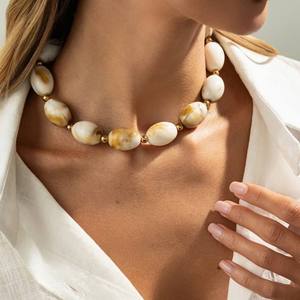 Collier de perles irrégulières en résine faites à la main, multicolores, bijoux de mode, artisanat moulé, pour femmes et filles - Meilleures ventes - Product Image 5