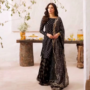 Sharara Salwar de Mujer, Hecho a Mano, Moderno, Étnico, con Lentejuelas de Imitación de Georgette, para Invierno y Verano, Festivales, Diwali, Bodas y Fiestas. - Product Image 1