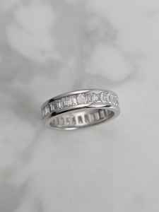 Bague de mariage personnalisable pour homme/unisexe en argent 925, certifiée, style hip-hop, sertie de moissanite et de diamants baguette - Product Image 4