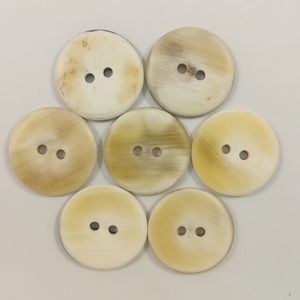 Botones Redondos de Hueso de Buey de 4 Agujeros al por Mayor de Fábrica, Botones Personalizados de Hueso de Búfalo Auténtico para Abrigos, Blazers y Chaquetas - Product Image 1