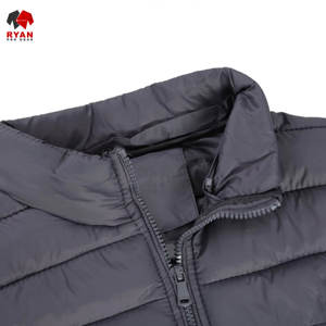 Gilet matelassé pour homme de qualité supérieure, tissu confortable et respirant avec logo personnalisé et design de poche - Product Image 2