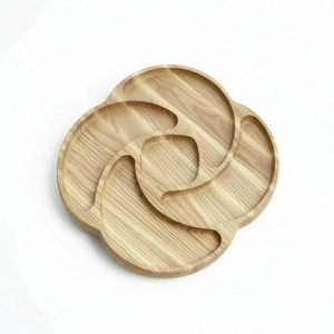 Plateau en bois élégant de style floral, idéal pour servir plusieurs aliments, salades, épices et en-cas - Product Image 1
