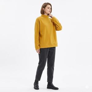 Sudadera Oversize Personalizada para Mujer, Verde Esmeralda, Lisa, Cuello Alto Simulado, Hombros Caídos, Forro Polar Grueso, Estilo Urbano - Product Image 3