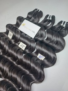 VIETGLOBAL 100% Color Natural Extensiones de cabello crudo Venta al por mayor Cinta de trama de onda natural Grado de cabello Cabello virgen - Product Image 4