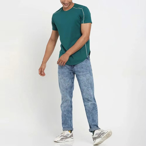 เสื้อยืดแขนสั้นคอกลมสีเขียวสำหรับผู้ชาย ทรงปกติ ระบายอากาศได้ดี สไตล์ลำลอง ผลิตจากโพลีเอสเตอร์ 100% น้ำหนัก 180 กรัม มีโลโก้ด้านหน้า - Product Image 4