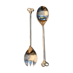 ชุดช้อนส้อมสลัดสแตนเลสสตีล 2 ชิ้น ดีไซน์ปมอินฟินิตี้ ด้ามยาว ขัดเงาแบบกระจก - Product Image 1