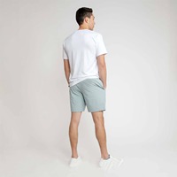 Celana Pendek Bermuda Pria Warna Hijau Muda Cepat Kering Pinggang Elastis Kasual untuk Musim Panas dengan Saku Warna Solid Logo Depan 100% Katun