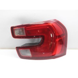 Feu arrière droit d'occasion Citroën C4 9676853380 - Product Image 1