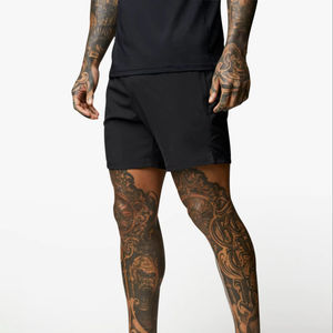 กางเกงวิ่งขาสั้นผู้ชายสีดำ เอวยางยืด โพลีเอสเตอร์ 100% ผ้าเนื้อเดียว ระบายอากาศ แห้งเร็ว เหมาะสำหรับออกกำลังกายและฝึกซ้อมในยิม - Product Image 1