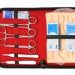 Kit d'entraînement aux sutures médicales avec coussin en silicone et outils chirurgicaux pour la formation des étudiants, l'apprentissage de la suture et la simulation de plaies - Product Image 1