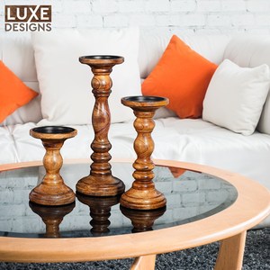 Juego de 3 Portavelas de Madera de Mango Tallada a Mano con Acabado en Nogal Intenso, Soportes Decorativos para Velas de Pilar para un Estilo Atemporal en el Hogar - Product Image 3
