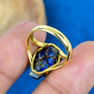 แหวนพลอยลาพิส ลาซูลีทองแดงธรรมชาติ รูปทรงโลงศพ ชุบทอง 18k บนเงินแท้ 925 - Product Image 4