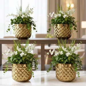 Vase de table moderne finition or, design géométrique, fait main, diamètre 15,5 cm, hauteur 13,5 cm, bol décoratif - Product Image 2