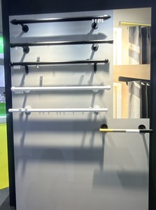 Rail de rideau moderne en nylon sans perçage, ajustement parfait, forme personnalisée - Product Image 2