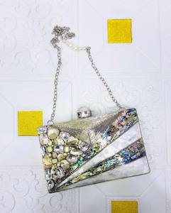 Bolso de mano cuadrado Fusion Republik para fiesta de noche para mujer, con cierre magnético, correa de cadena y forro de poliéster - Product Image 6