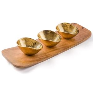 Plat de service classique en métal poli à trois compartiments, sculpté, compatible lave-vaisselle et écologique, idéal pour les amuse-gueules de fête - Product Image 2