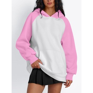 Sudaderas con capucha para mujer al por mayor, de manga raglán oversize, con logo personalizado, bloques de color, de forro polar, de corte holgado, estilo streetwear - Product Image 1
