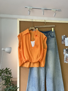 เสื้อกล้ามแขนกุด L819 สำหรับฤดูร้อน ผ้าถักทอเนื้อนุ่ม ผสมผสานผ้าไหม ให้ความเย็นสบาย คอปกแบบมาตรฐาน ทรงพอดีตัว สวมใส่สบายๆ สำหรับฤดูใบไม้ผลิและฤดูร้อน - Product Image 1