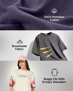 Camiseta Negra Oversize con Estampado Gráfico - Product Image 6