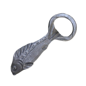 Ouvre-bouteille en fer fini noir mat avec revêtement en poudre, design minimaliste, pour la décoration de fêtes et d'événements, idéal pour offrir en cadeau - Product Image 3