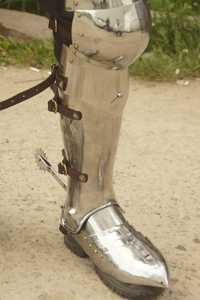 Armure de jambe complète médiévale en acier, faite à la main, de style gothique, avec sabaton, pour reconstitution historique, protection de jambe, armure de chevalier et costume de la Renaissance - Product Image 2