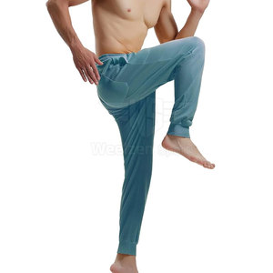 Pantalon de jogging haute performance pour homme avec tissu à séchage rapide et toucher doux pour un style streetwear - Product Image 2