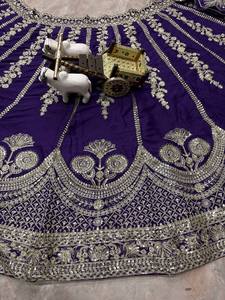 Lehenga Choli Dupatta de Seda de Diseño Tradicional de Alta Calidad al por Mayor, con Bordado Multihilo, Lavable a Mano, Listo para Usar - Product Image 4