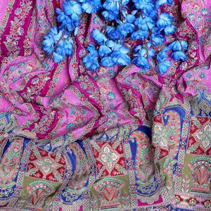 Ensemble de robe et de veste en tissu crêpe léger de 54 pouces, motif paisley rose magenta vibrant, broderie de paillettes scintillantes, style ethnique indien - Product Image 5