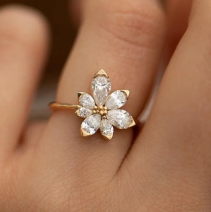 Bague de fiançailles florale en or avec diamant taille poire, motif marquise et lotus, pour femme, cadeau pour elle - Product Image 1