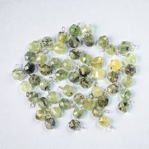 Colgante de plata de ley 925 con piedra preciosa de prehnita en forma de cubo – Cristal facetado de color verde claro para hacer joyas DIY - Product Image 1