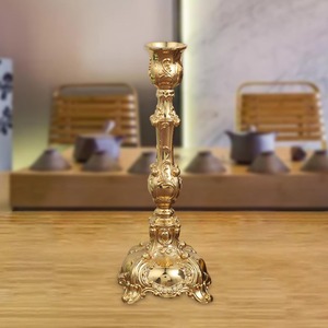 Les supports métalliques brillants élèvent le décor ordinaire en faisant de lui quelque chose d'exceptionnel, pour une utilisation en intérieur ou dans des espaces extérieurs protégés. - Product Image 2