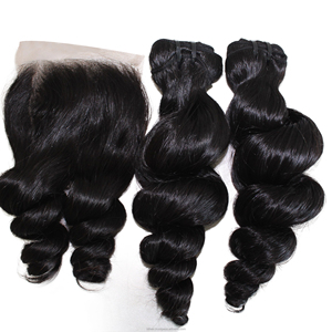 Sublimez votre look quotidien avec une demi-perruque à ondulations profondes et lâches – des ondulations douces, un port facile et un volume naturel pour des transformations rapides. - Product Image 2