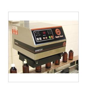 Équipement de scellage par induction Enercon avancé avec intégration de convoyeur pour lignes d'emballage automatisées, disponible à la vente - Product Image 2