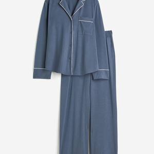 Ensemble deux pièces personnalisé pour femme, très extensible, haut à col roulé et leggings en satin de coton, tenue de détente confortable et thermique pour l'automne et l'hiver - Product Image 1