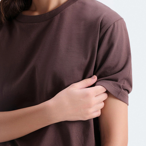 Camiseta Elegante e Informal para Mujer con Cuello Redondo, 100% Algodón Ecológico, Transpirable y de Secado Rápido - Product Image 3
