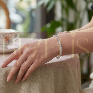 Bracelet tennis en diamant de laboratoire taille ronde immaculée en or blanc 14 carats, certifié, édition collection de joaillerie fine durable - Product Image 5
