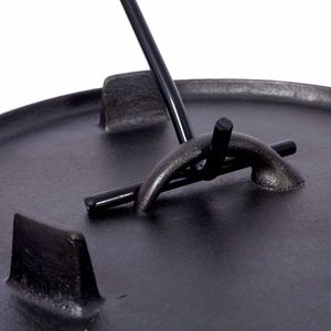 Pentola Olandese in Ghisa Pretrattata da 5L con Smalto per Campeggio, Cucina all'Aperto, Barbecue e Cottura sul Fuoco - Product Image 4