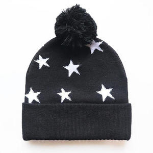 Gorro de Punto de Doble Cara con Estampado de Estrellas Pequeñas en Toda la Superficie, Casual y Versátil para Adultos - Product Image 6