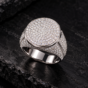 Bague Signet Hip Hop en Argent 925 Pavé Large avec Moissanite VVS Certifiée Testeur de Diamant, Coupe Ronde, Bijoux Fins pour Hommes - Product Image 1