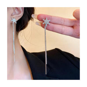 AMBER JEWELS Pendientes de Plata con Diamantes en Forma de Copo de Nieve, Chapados en Oro Sólido de 14K, Estilo Vintage Unisex para Uso Diario, Certificados por IGI - Product Image 4