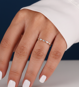 Anillo de Diamante Creado en Laboratorio de 0.25 Ct, Banda Marquise, VVS F G, Oro Amarillo, Anillo de Diamante Personalizado al por Mayor, Banda de Compromiso de Laboratorio - Product Image 3