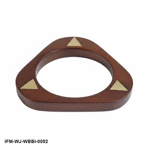 Brazalete de Madera con Incrustaciones de Latón, Diseño Geométrico Triangular, Hecho a Mano, Joyería Étnica Sostenible, Regalo - Product Image 1