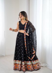 Oferta Especial: Lehenga de Diseñador de Georgette Sintético Pesado con Bordado de Hilo Gamthi, Espejos Reales y Lentejuelas, y Choli de Rayón con Dupatta - Product Image 3