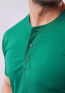 Camiseta de manga corta para hombre con cuello redondo, 220g, diseño sólido con logo personalizado frontal e impresión, tela satinada transpirable de secado rápido - Product Image 2