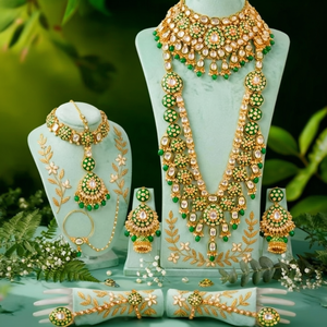Conjunto de Joyería Nupcial India Atemporal, Aretes Colgantes Chapados en Oro de 24K, Joyería Fina de Moda - Product Image 3