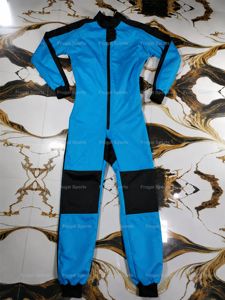 ชุดกระโดดร่ม Sky Glide Pro สีน้ำเงินดำ แบบ Color Blocked ผลิตจากผ้า Spandex และโพลีเอสเตอร์ สำหรับผู้ใหญ่ ออกแบบตามหลักอากาศพลศาสตร์ สำหรับการกระโดดร่มแบบ Freefall - Product Image 1